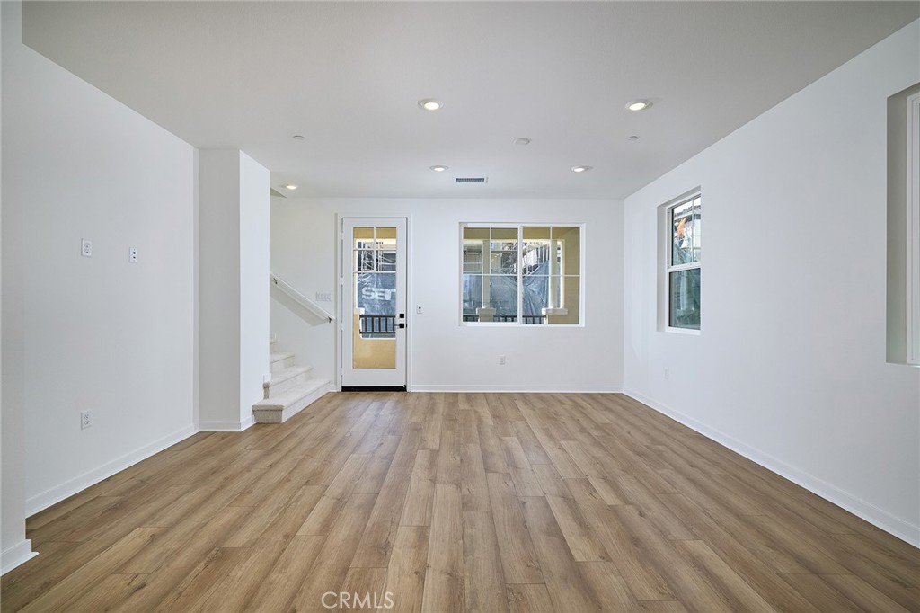 MLS #OC25055945 image #3