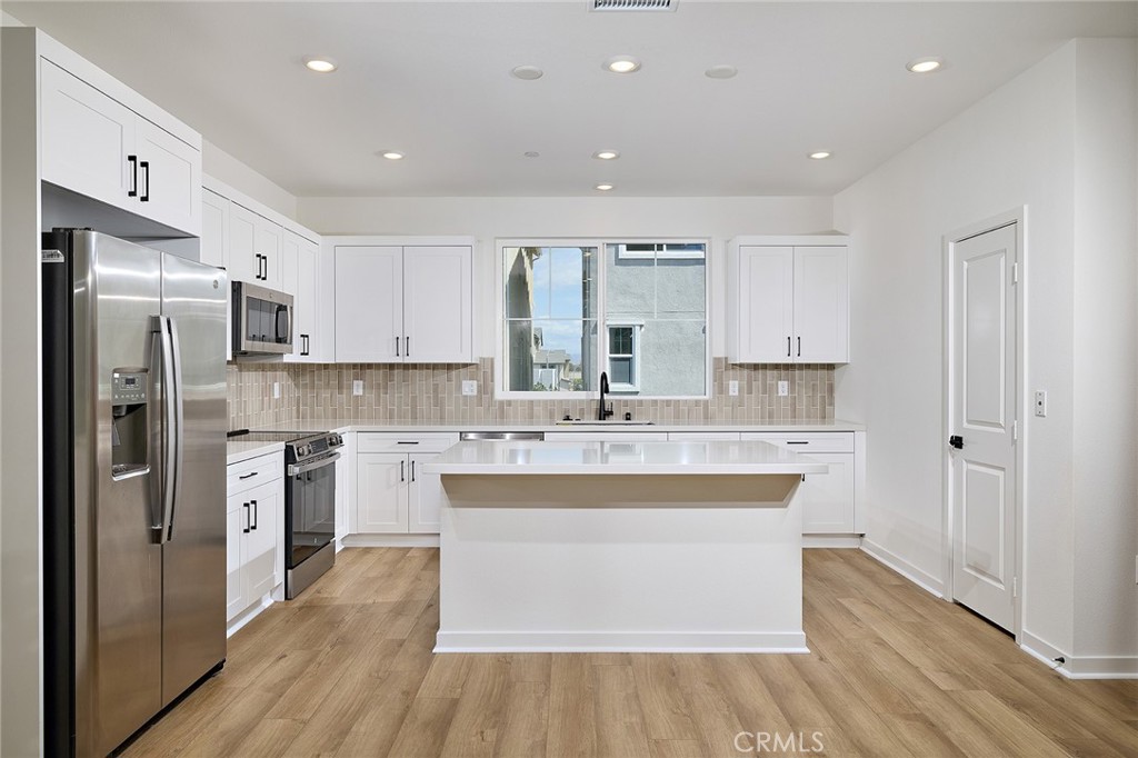 MLS #OC25055945 image #6