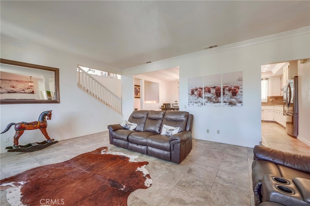 MLS #OC25055998 image #10