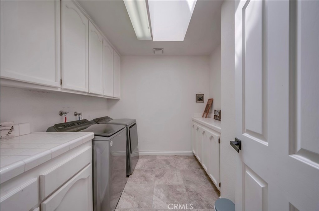 MLS #OC25055998 image #37