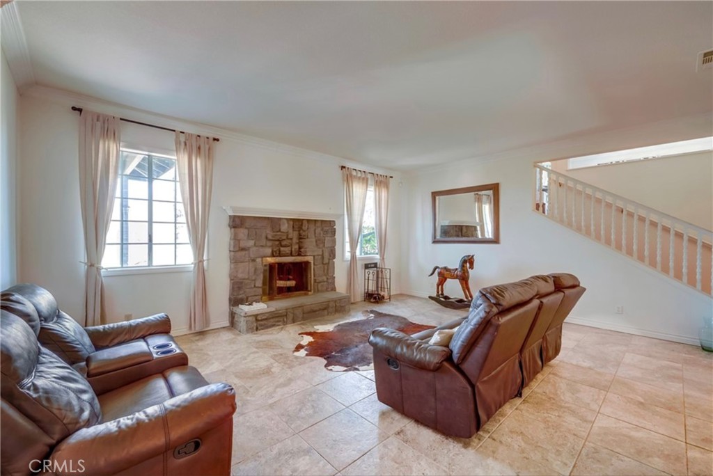 MLS #OC25055998 image #5