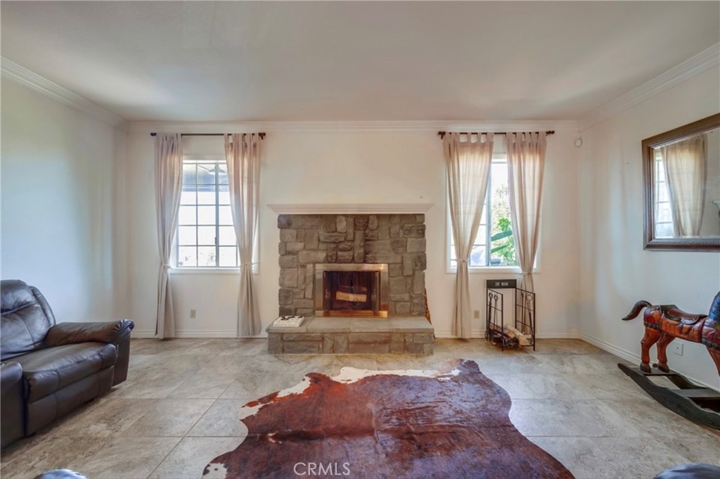 MLS #OC25055998 image #8