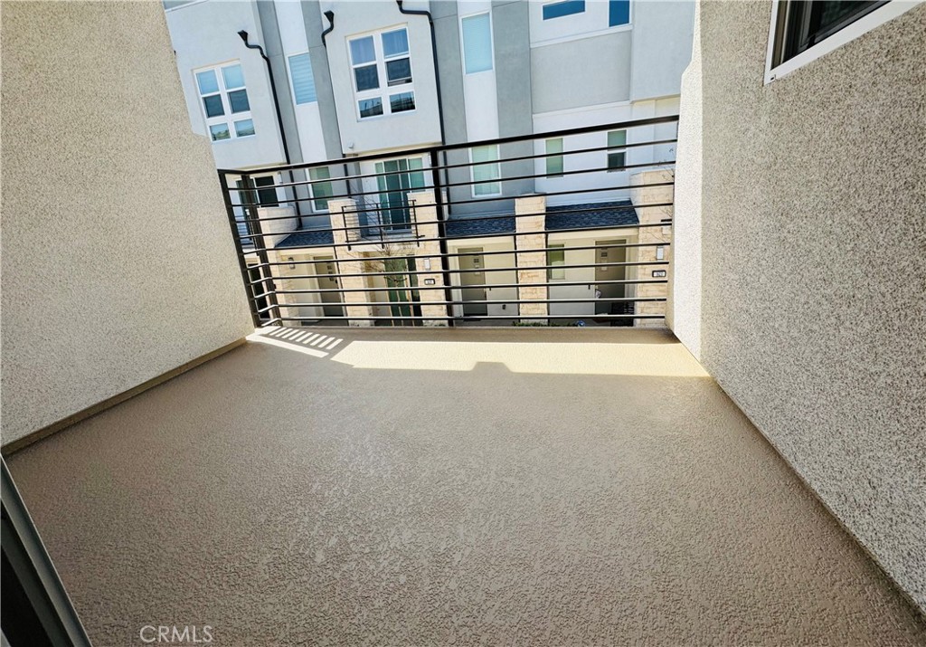 MLS #OC25056412 image #10