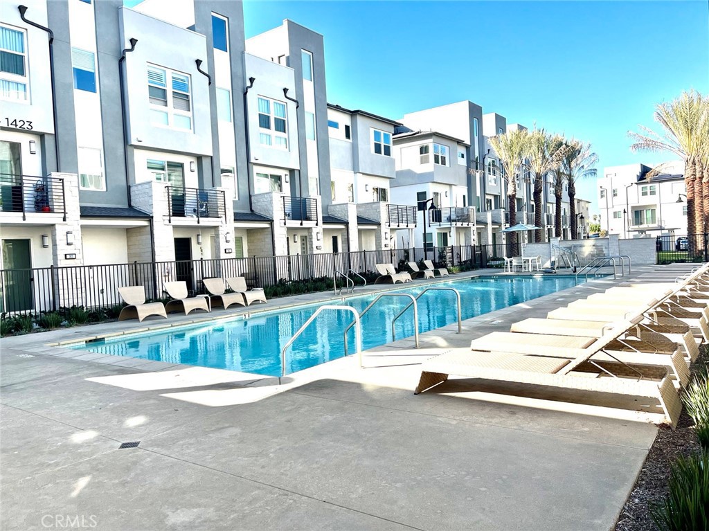 MLS #OC25056412 image #13