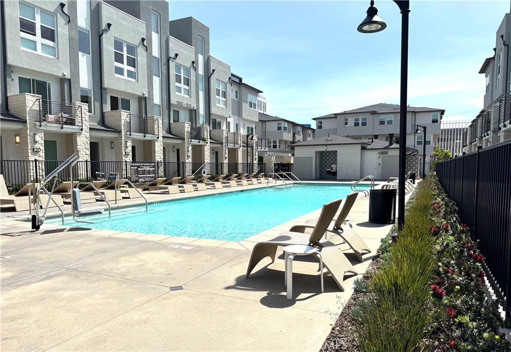 MLS #OC25056412 image #14