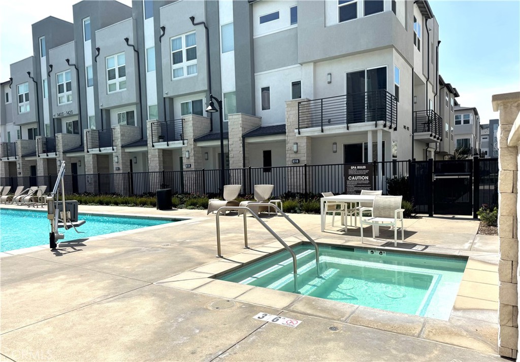 MLS #OC25056412 image #15