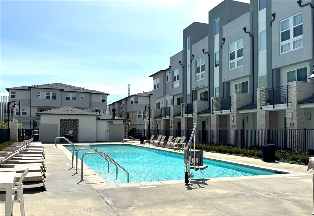 MLS #OC25056412 image #16