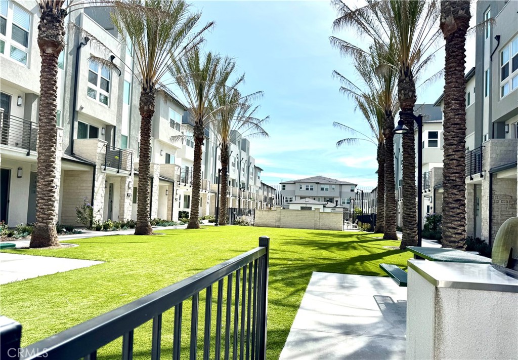 MLS #OC25056412 image #19