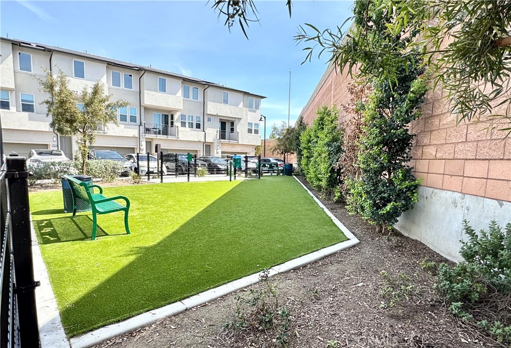 MLS #OC25056412 image #21