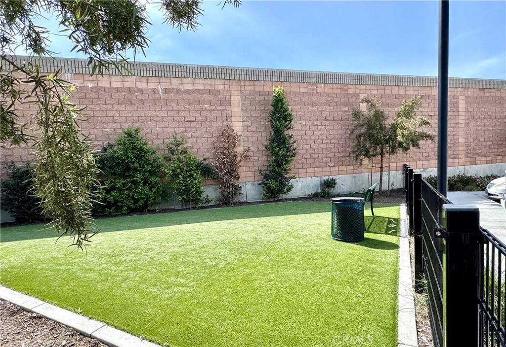 MLS #OC25056412 image #22