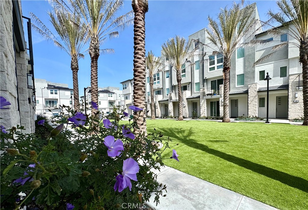 MLS #OC25056412 image #25