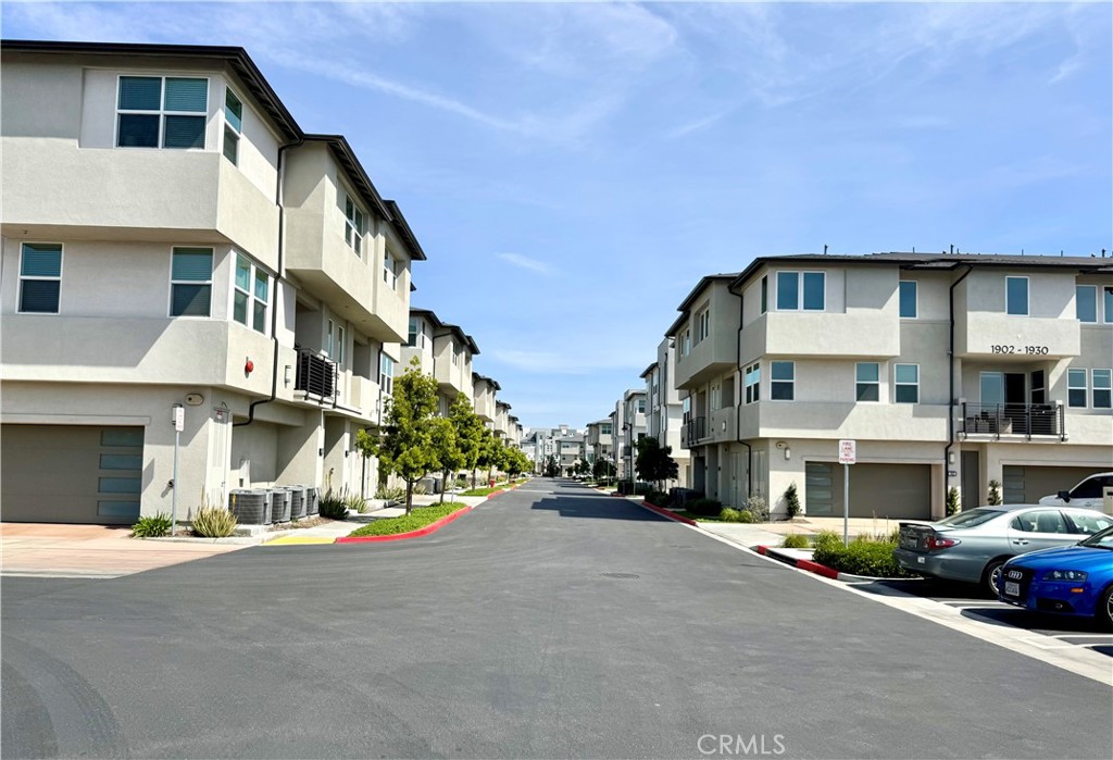 MLS #OC25056412 image #31