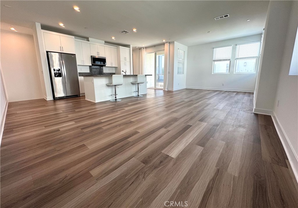 MLS #OC25056412 image #4