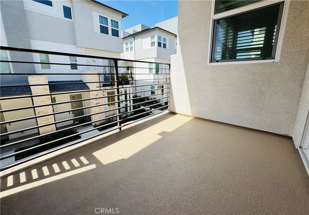 MLS #OC25056412 image #9