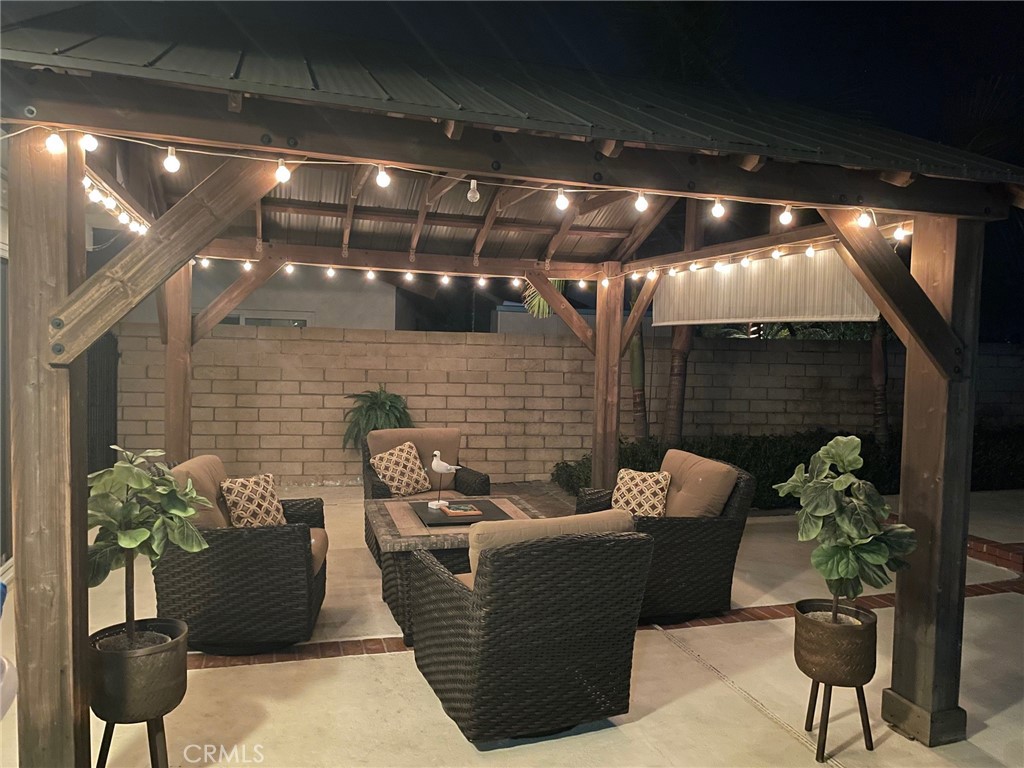 MLS #OC25058396 image #1