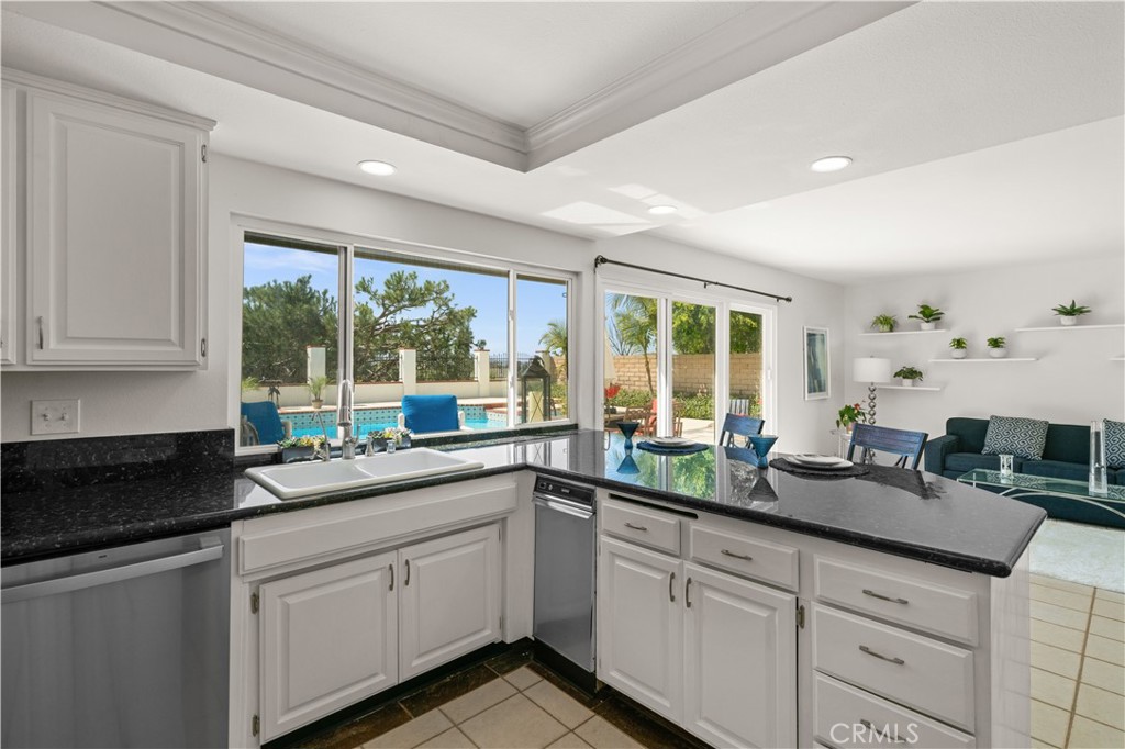 MLS #OC25058396 image #13