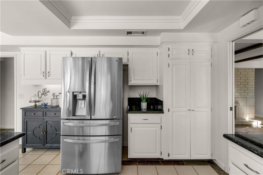 MLS #OC25058396 image #14