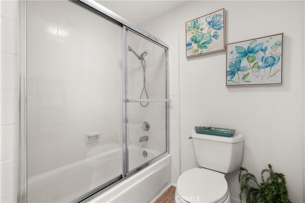 MLS #OC25058396 image #28