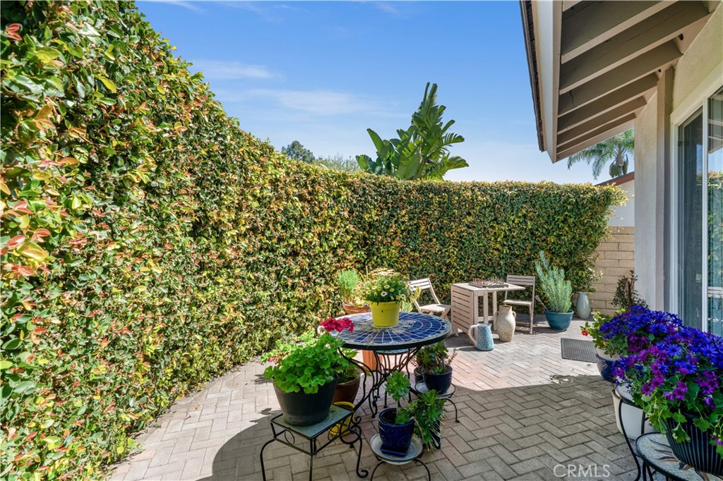 MLS #OC25058396 image #6