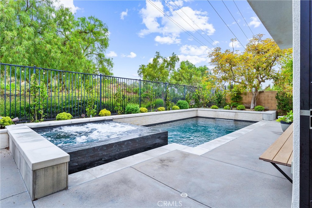 MLS #OC25058657 image #29