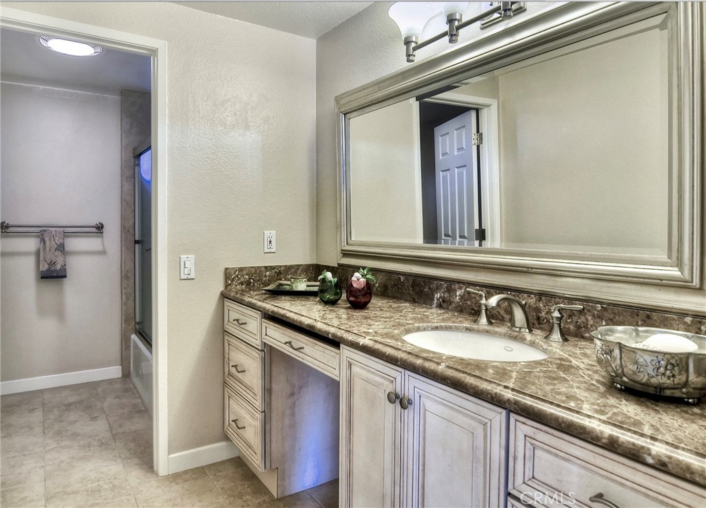 MLS #OC25058947 image #20