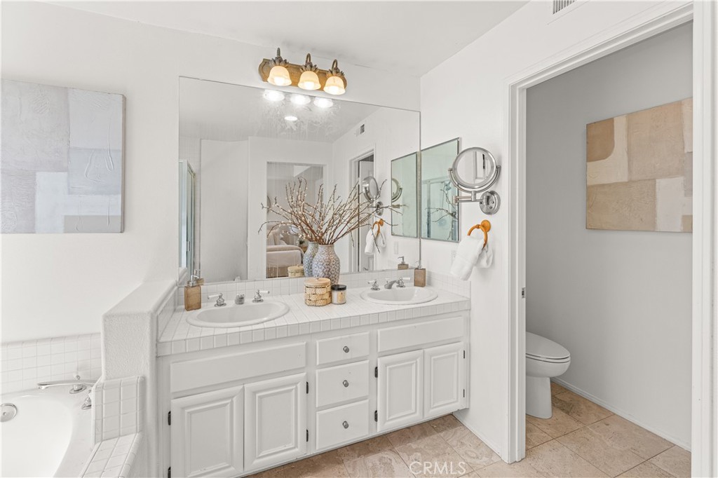 MLS #OC25059045 image #28