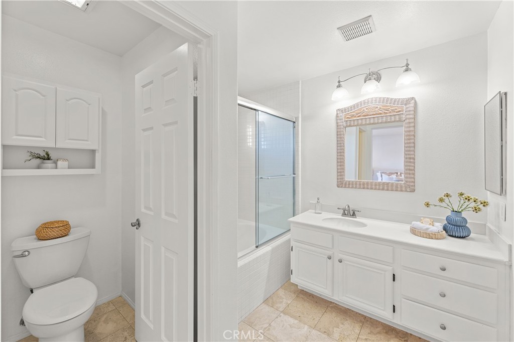 MLS #OC25059045 image #33