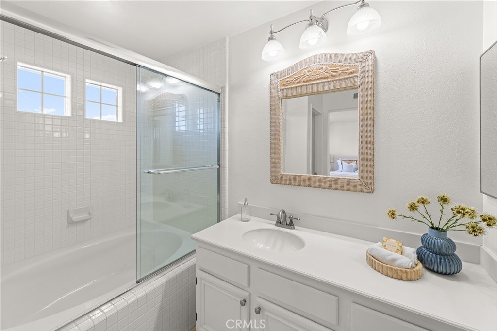 MLS #OC25059045 image #35