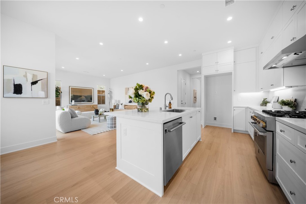 MLS #OC25059557 image #16