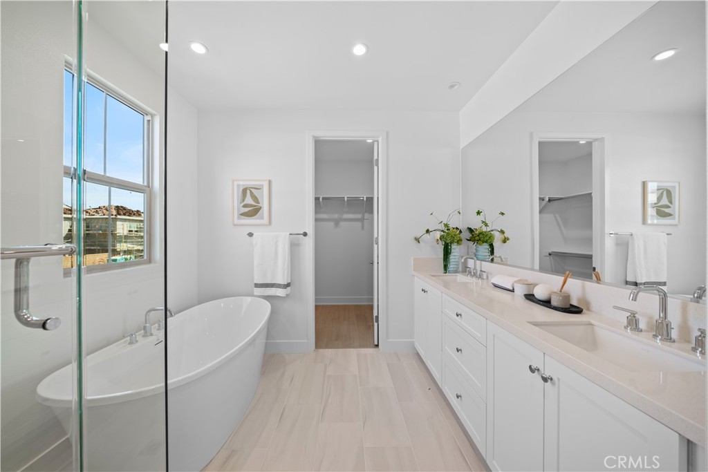 MLS #OC25059557 image #25