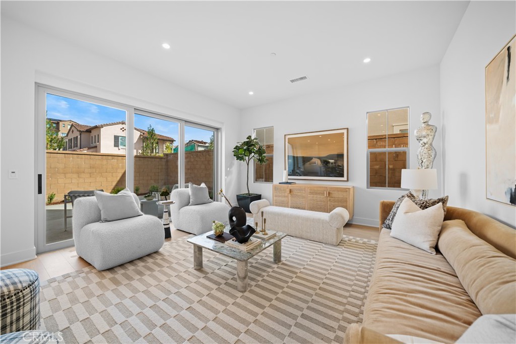 MLS #OC25059557 image #5