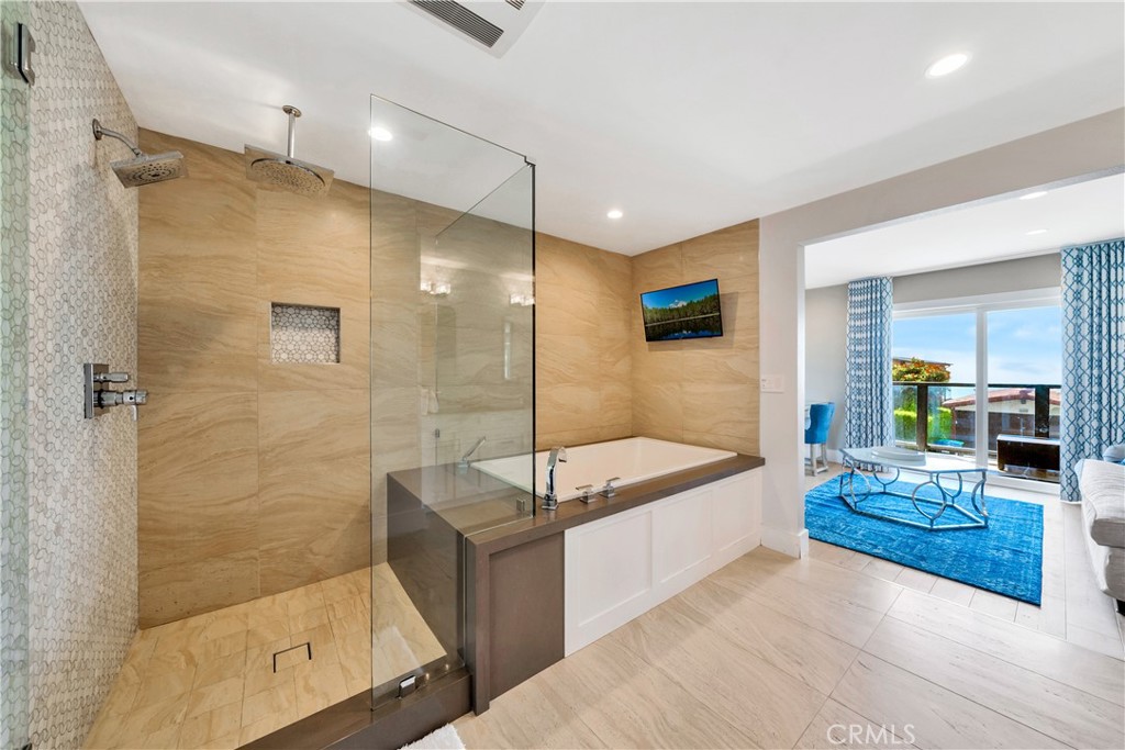 MLS #OC25060159 image #15