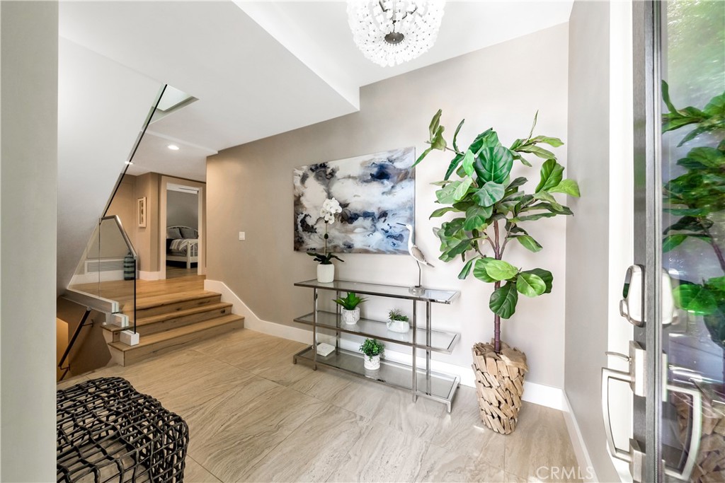 MLS #OC25060159 image #3