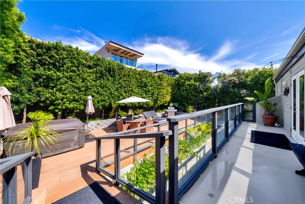 MLS #OC25060159 image #32