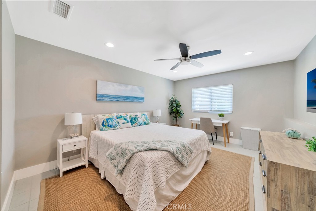 MLS #OC25060159 image #34