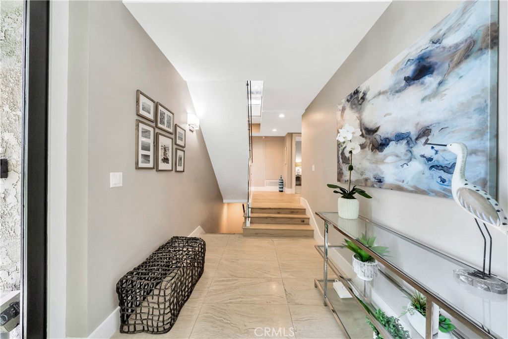 MLS #OC25060159 image #4