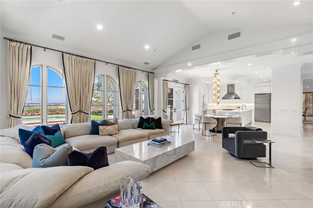 MLS #OC25060196 image #25