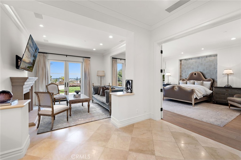 MLS #OC25060196 image #29