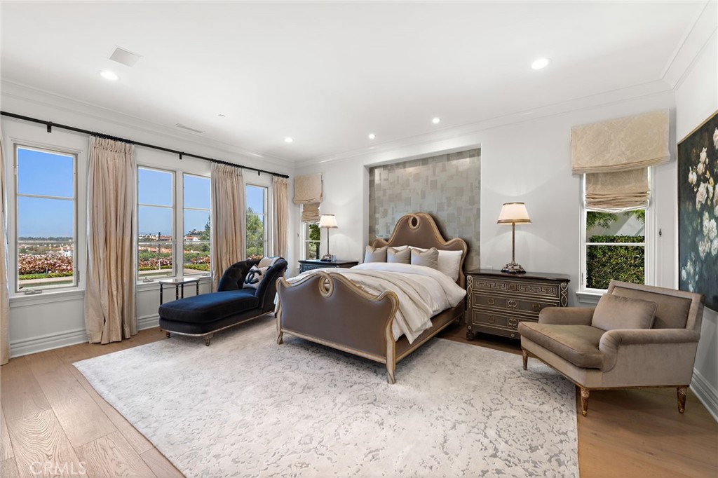 MLS #OC25060196 image #30