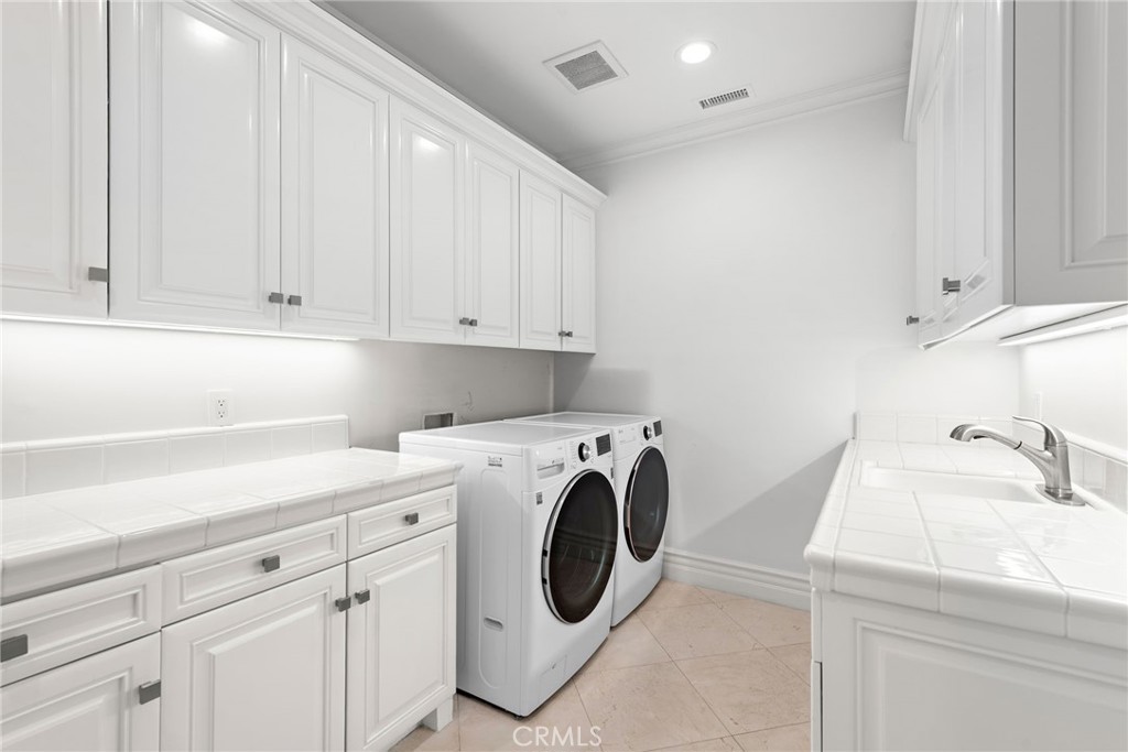 MLS #OC25060196 image #40