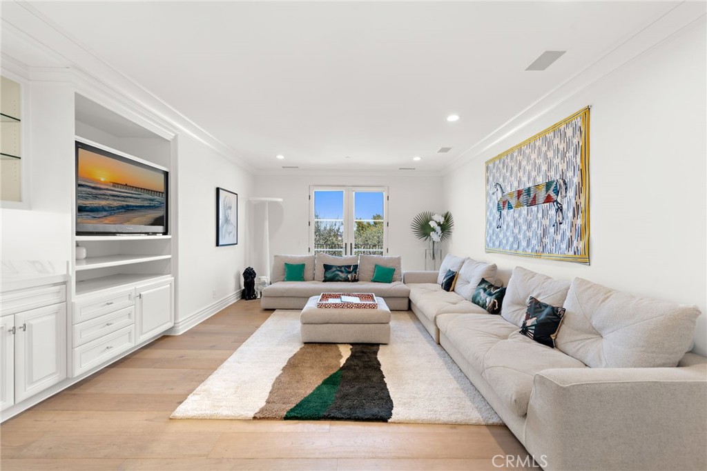 MLS #OC25060196 image #42