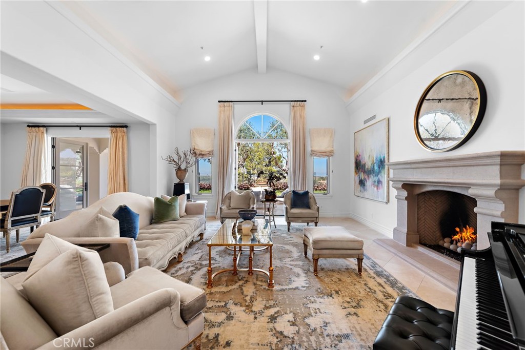 MLS #OC25060196 image #9