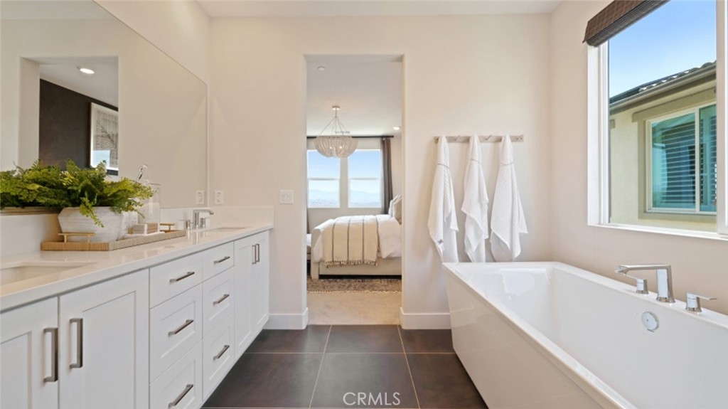 MLS #OC25060234 image #16