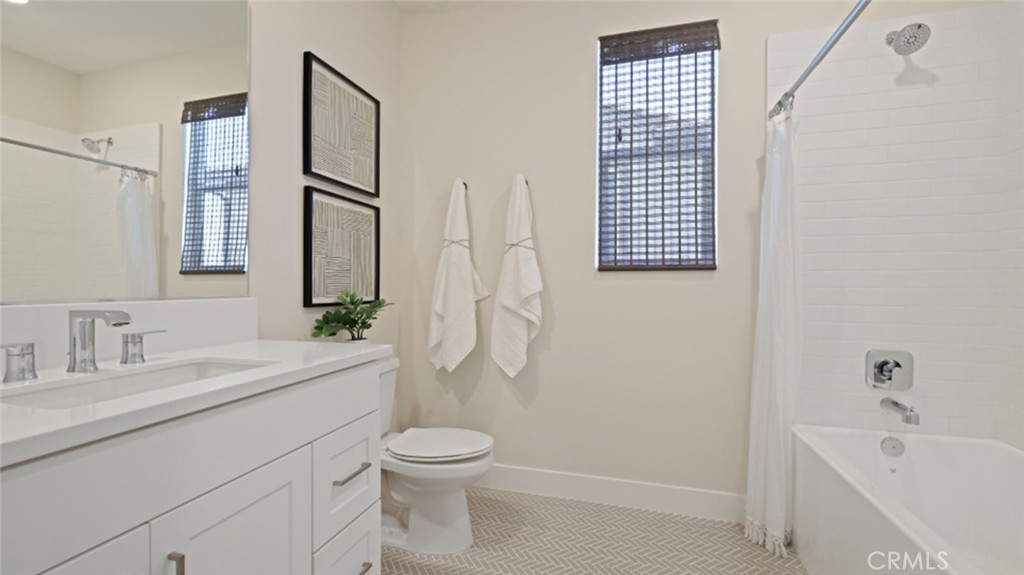 MLS #OC25060234 image #23