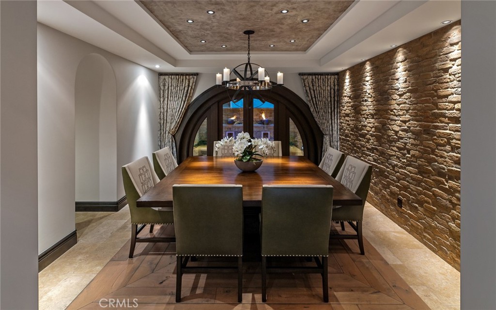 MLS #OC25061381 image #11