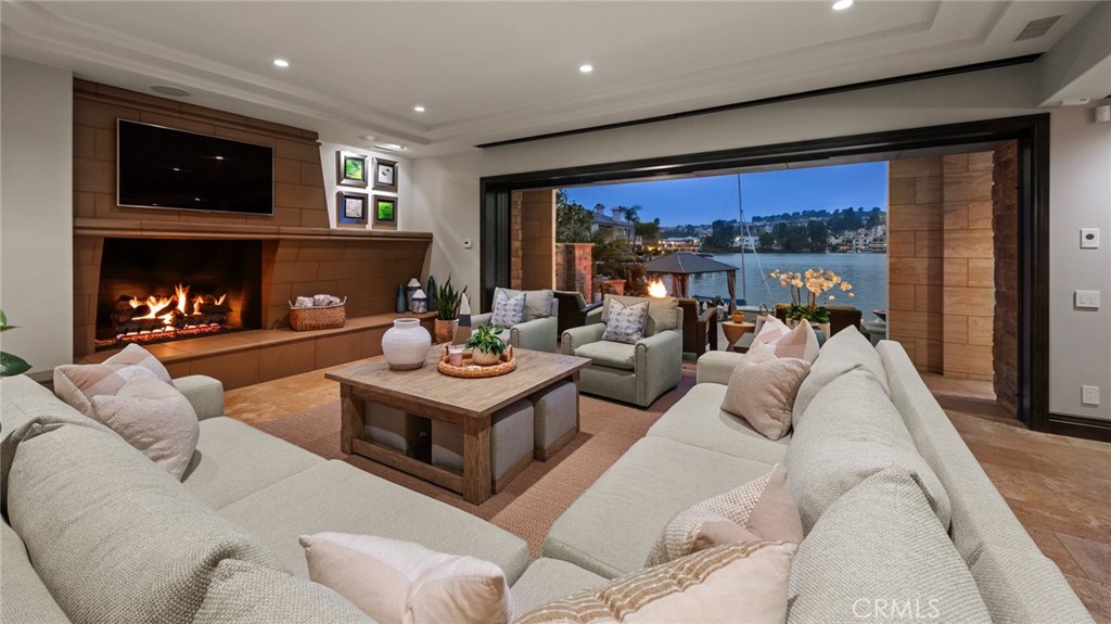 MLS #OC25061381 image #5