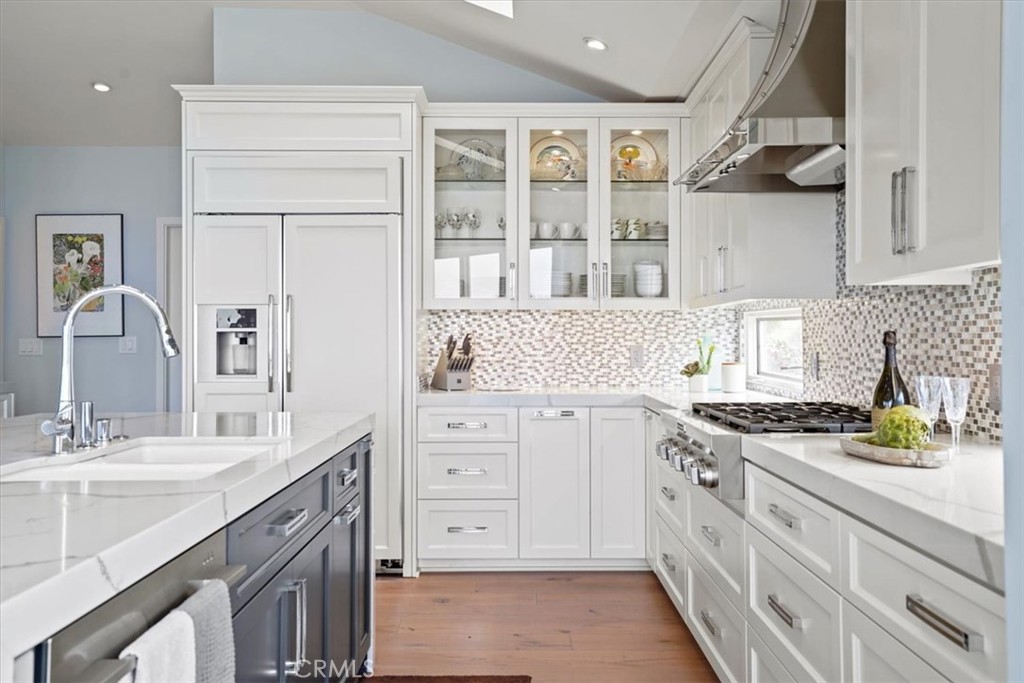 MLS #OC25061406 image #3