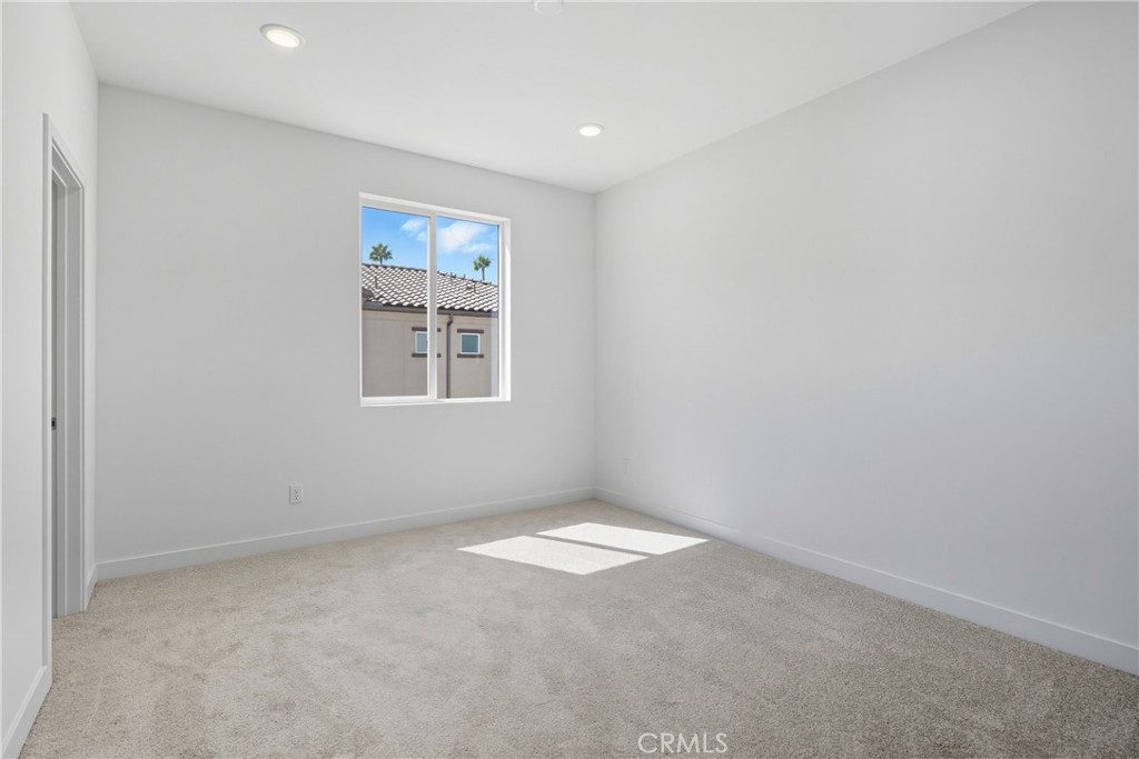 MLS #OC25061583 image #12