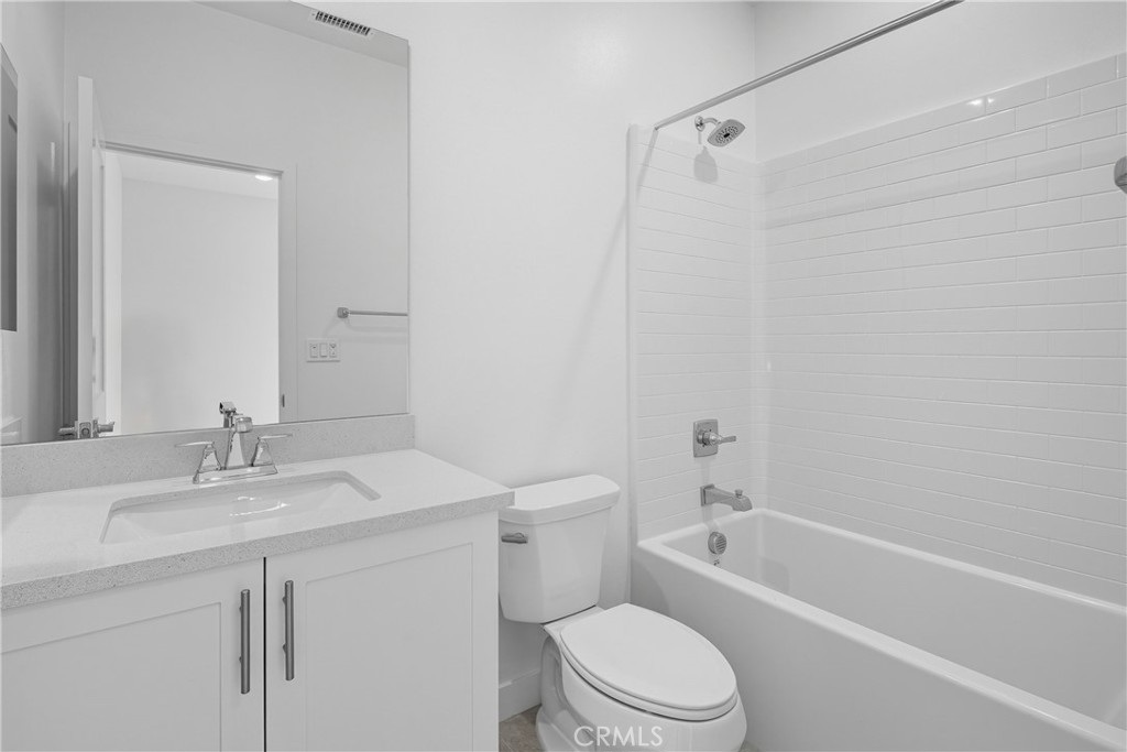 MLS #OC25061583 image #15