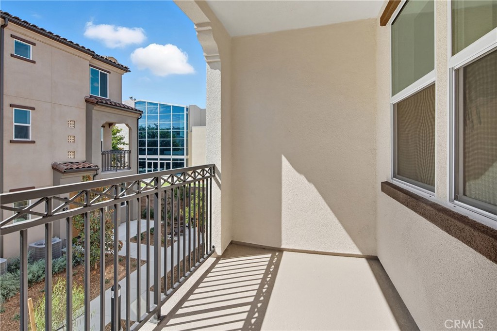 MLS #OC25061583 image #17